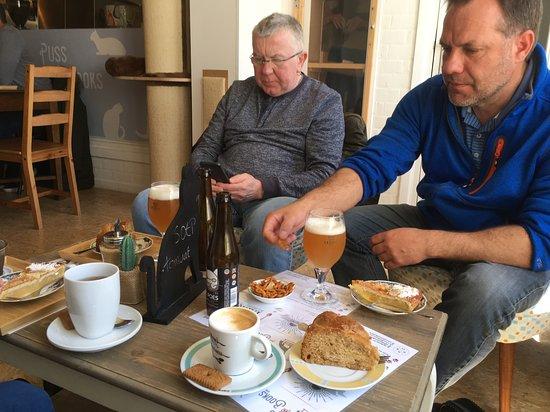 Puss abd Books Kattencafe